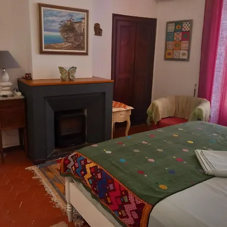 Maison De L'esprit Catalan